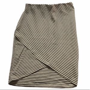 🔥Lush Black & White Striped Skirt - S